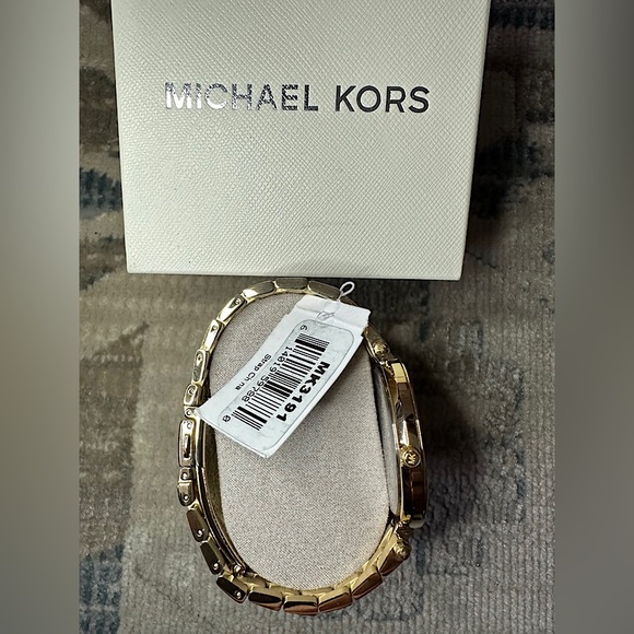 NWT Gold-Tone Stainless Steel Bracelet Watch - Pavé Case by Michael Kors - Picture 4 of 9